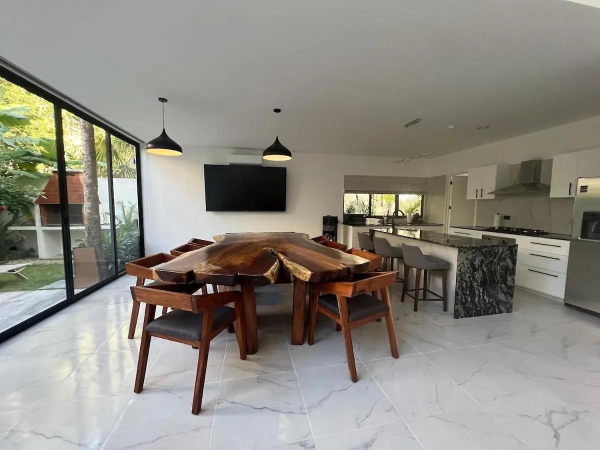Luxury Vacation Villa Near The Caribbean Ocean Playa del Carmen
