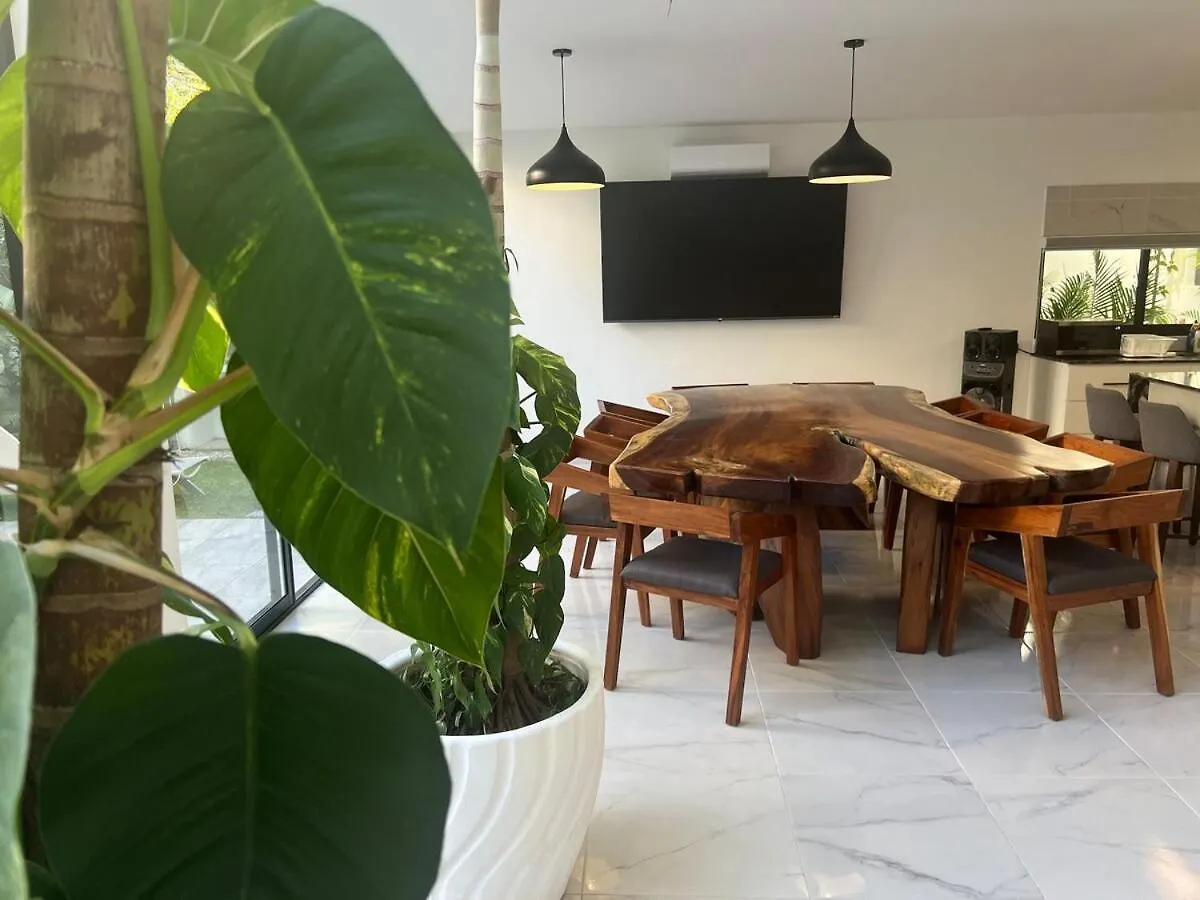 Luxury Vacation Villa Near The Caribbean Ocean Playa del Carmen Mexico
